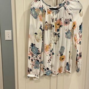 Lucky Brand ladies long sleeve blouse size medium.